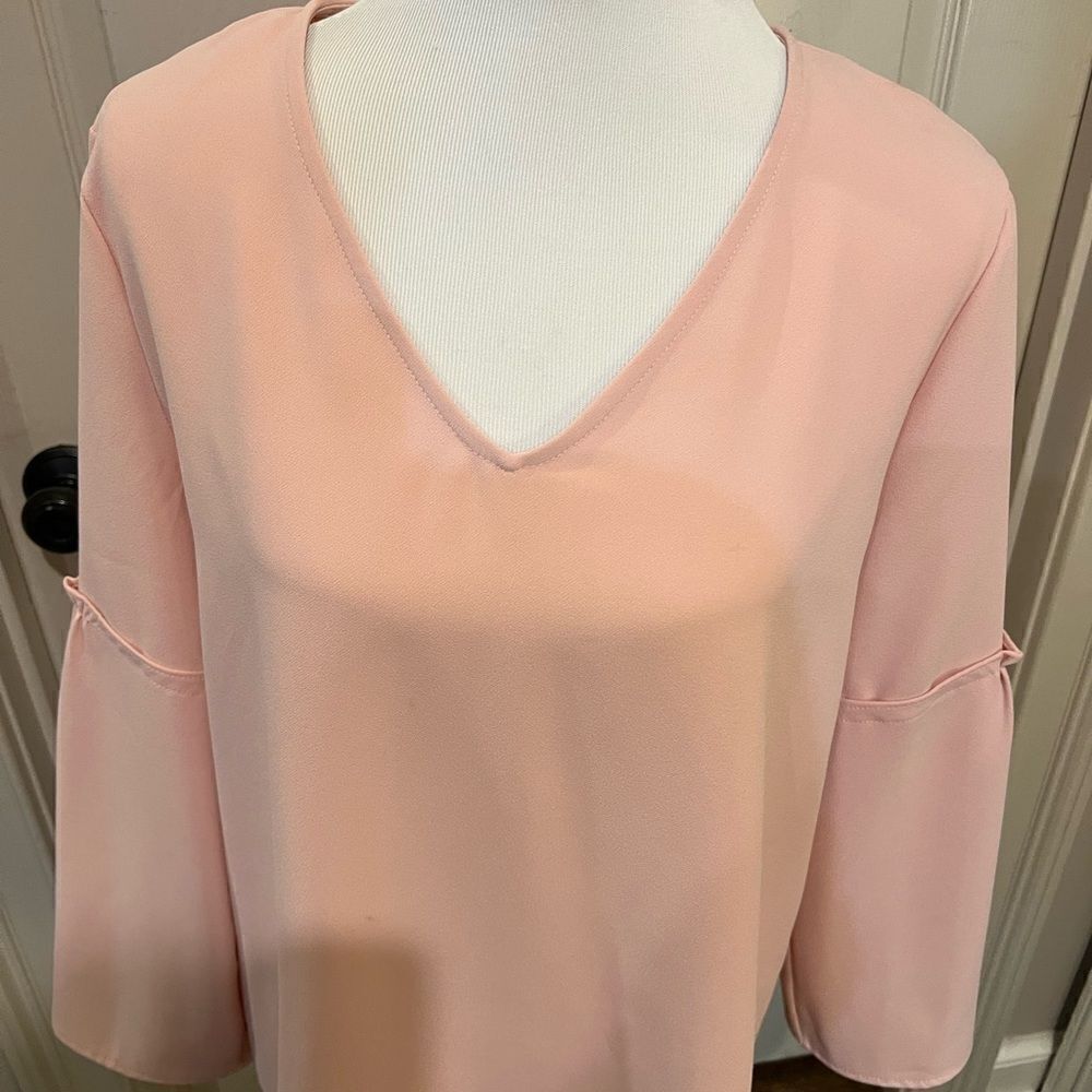 KAREN KANE Lovely Pastel Pink Top w/ Bell Sleeves Large
